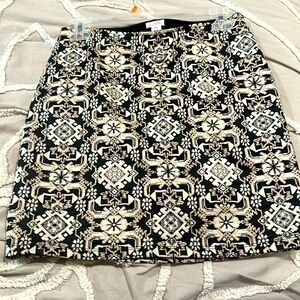Short Black and beige skirt